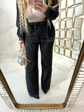 Completo con felpa over e brillantini pantalone a zampa