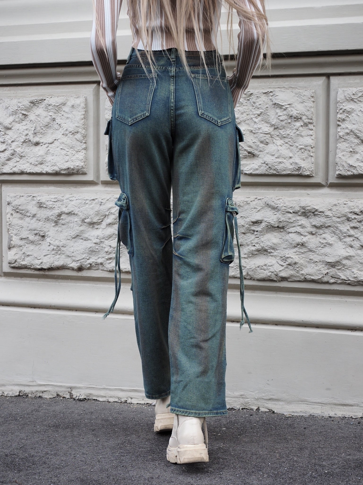 Cargo maxi con tasconi jeans macchiato