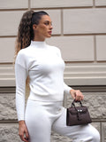 Completo basic maglia e pantalone bianco