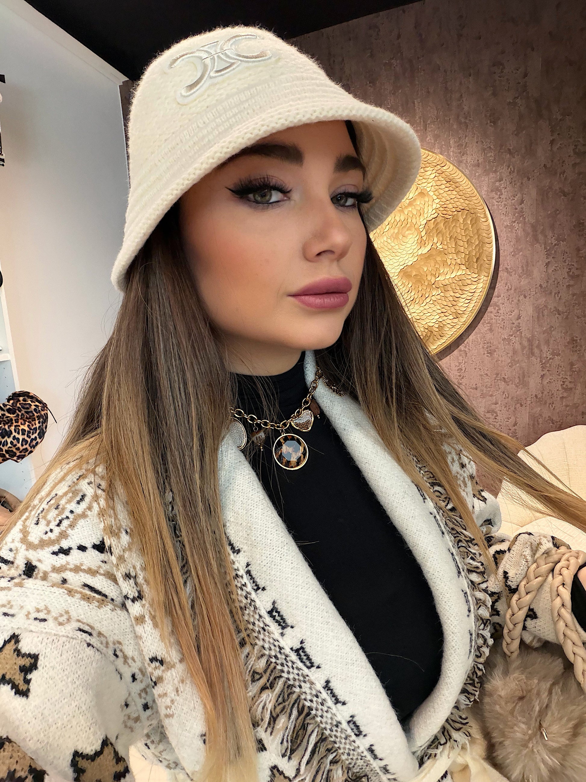 Cappelli sciarpe e guanti