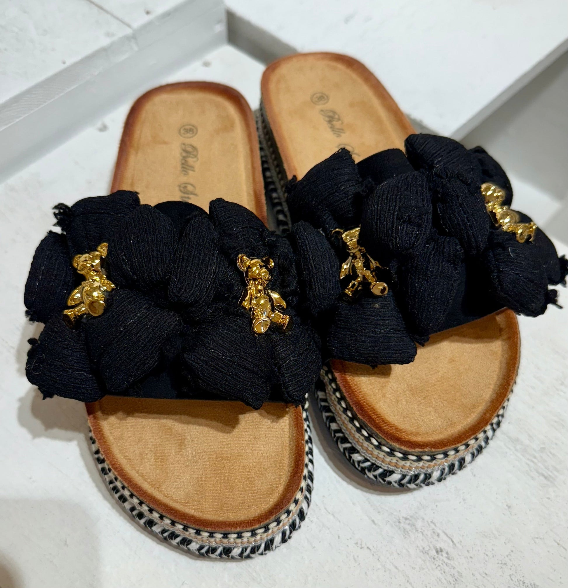 Ciabatte con fiore e orsetti oro