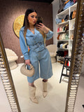 Giacca e pantalone in jeans con cintura