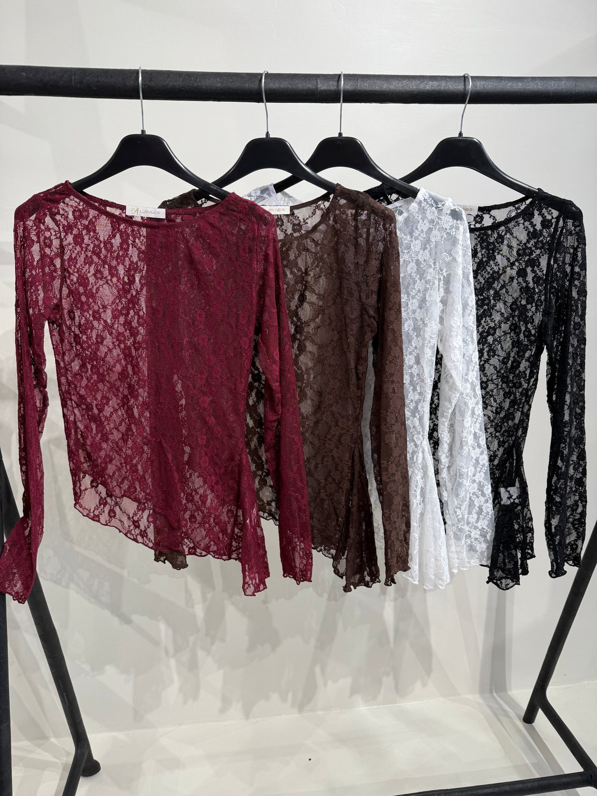 Maglia in pizzo obliqua