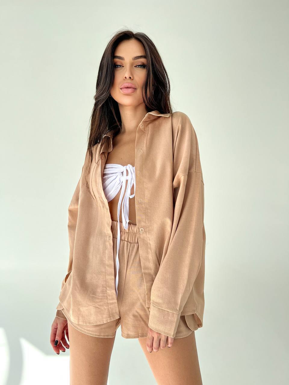 Set due pezzi camicia e short beige