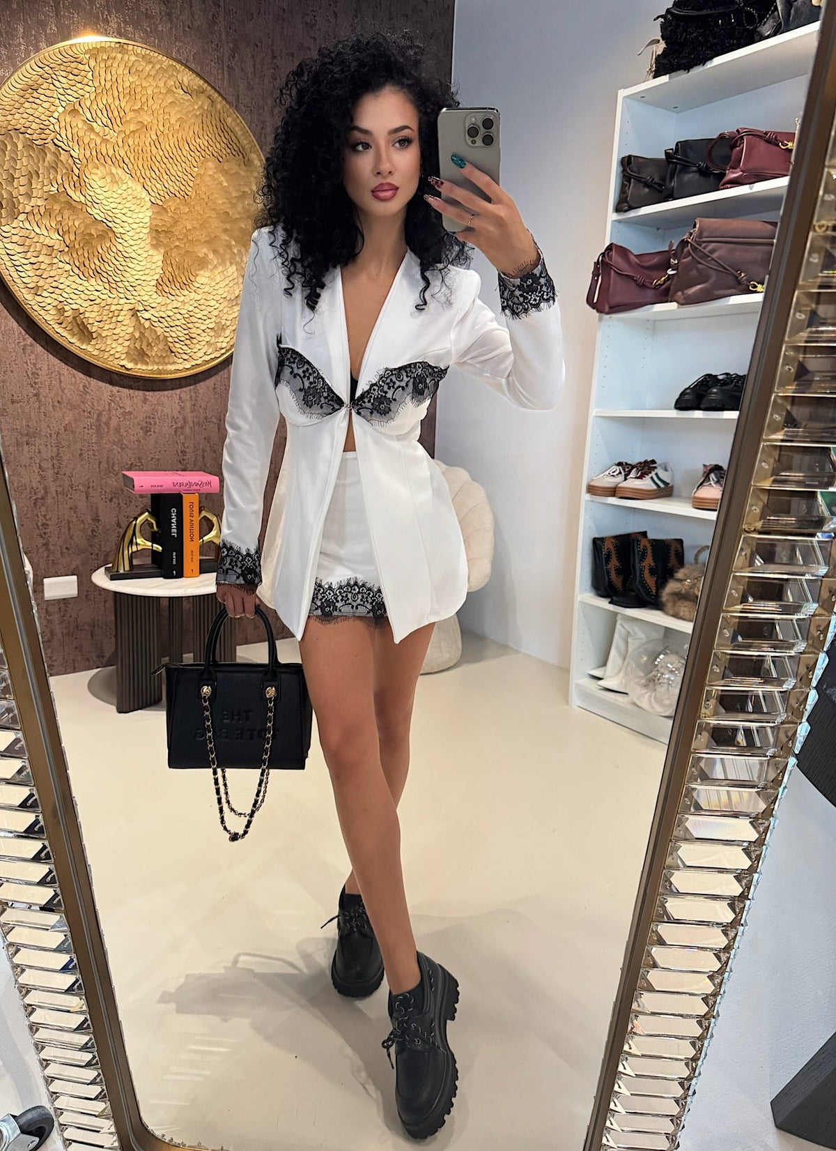Completo giacca e short con pizzo