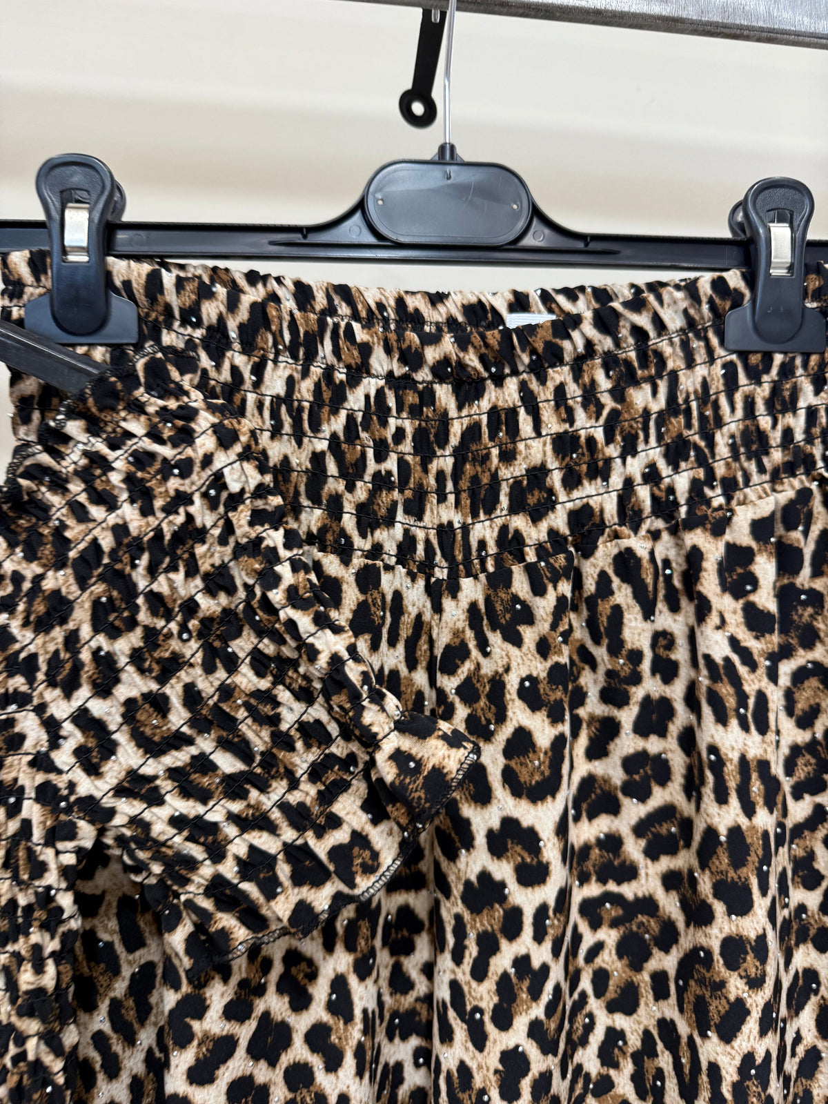 Completo top e pantalone animalier con strass