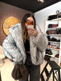 Pelliccia Ecologica con Dettaglio Nero – Oversize Glam