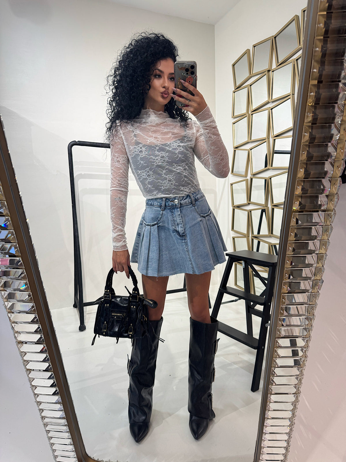 Maglia in pizzo collo alto
