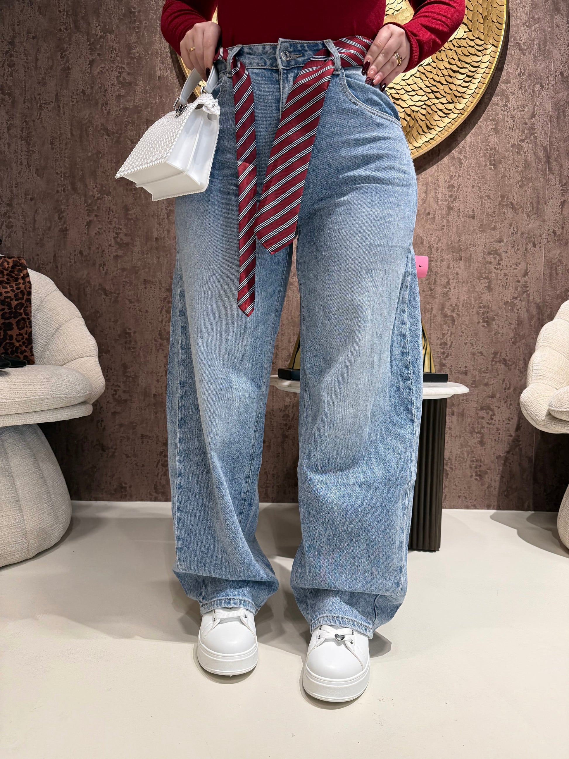Jeans con cintura a cravatta