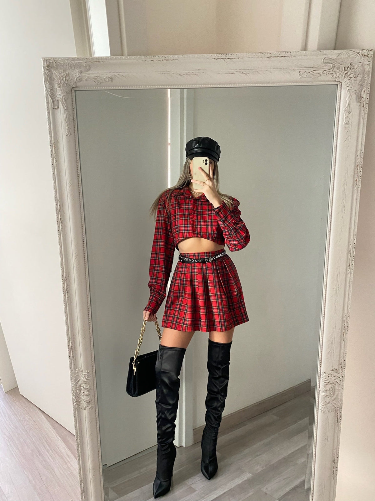Completo camicia e gonna scozzese