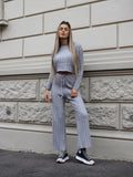 Completo maglia e pantalone grigio a righe