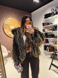 Pelliccia Ecologica con Dettaglio Nero – Oversize Glam