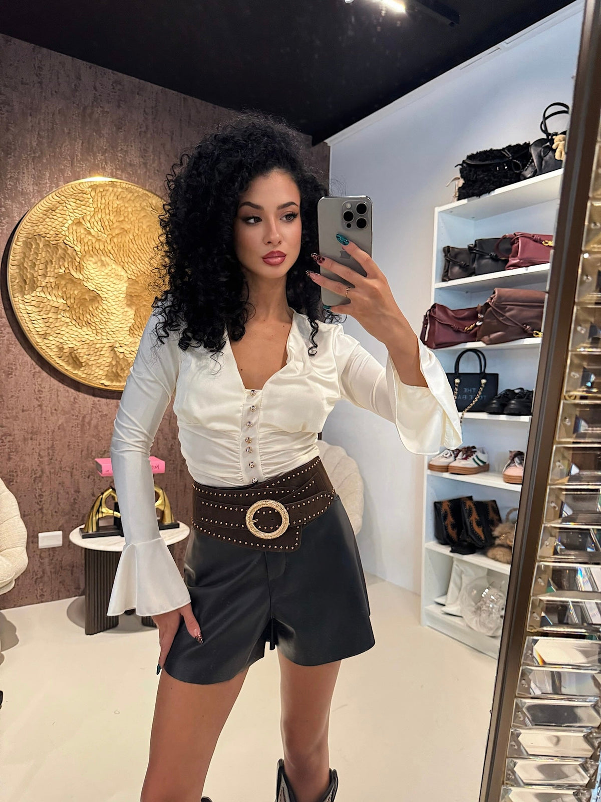 Short ecopelle nero
