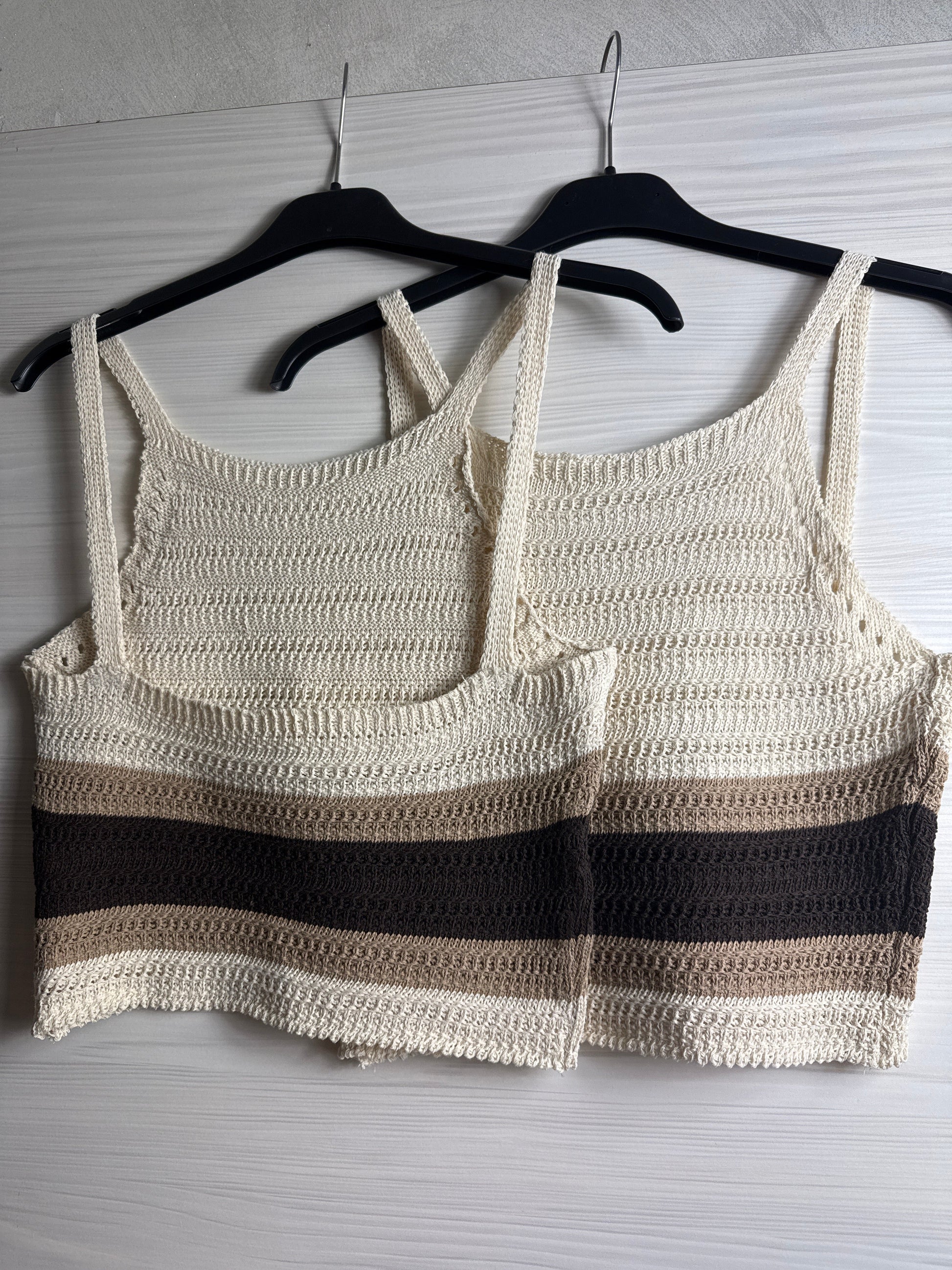 Top crochet nude