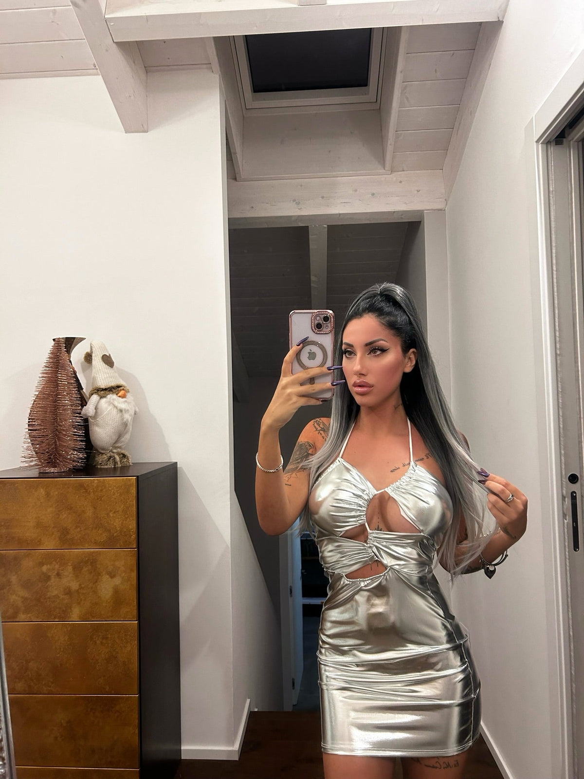 Abito silver con incroci