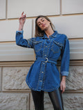 Giaccone di jeans con borchie