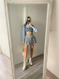 Maglioncino grigio più camicia celeste