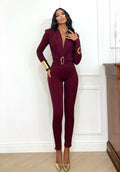 Tuta con gioiello bordeaux