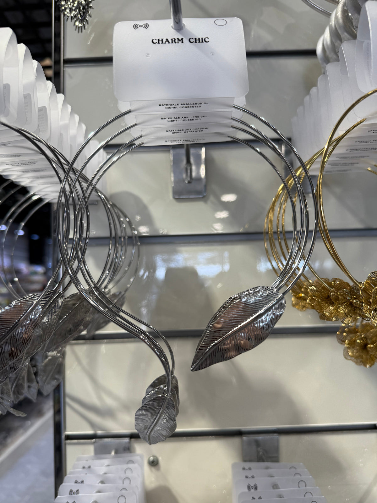 Collana con foglie