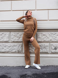 Completo basic maglia e pantalone Camel