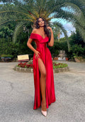 Abito in raso rosso scollo a barchetta