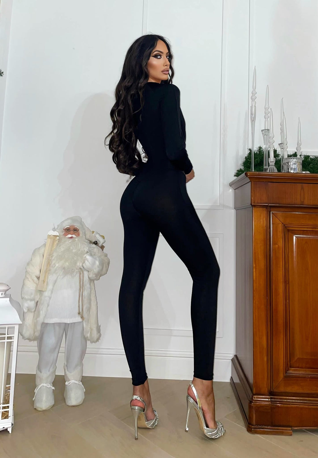 Tuta silhouette nera