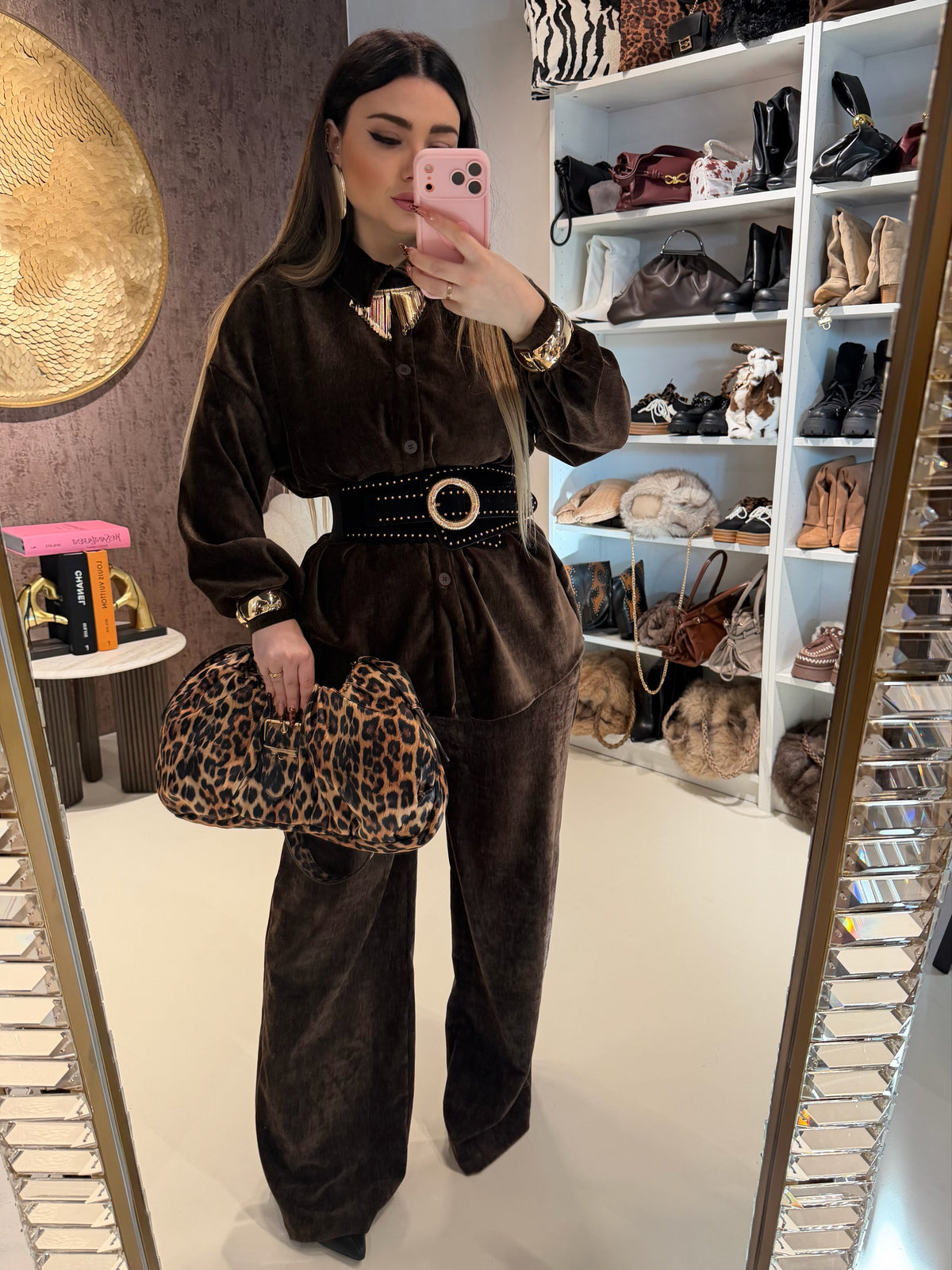 Completo in ciniglia camicia e pantalone