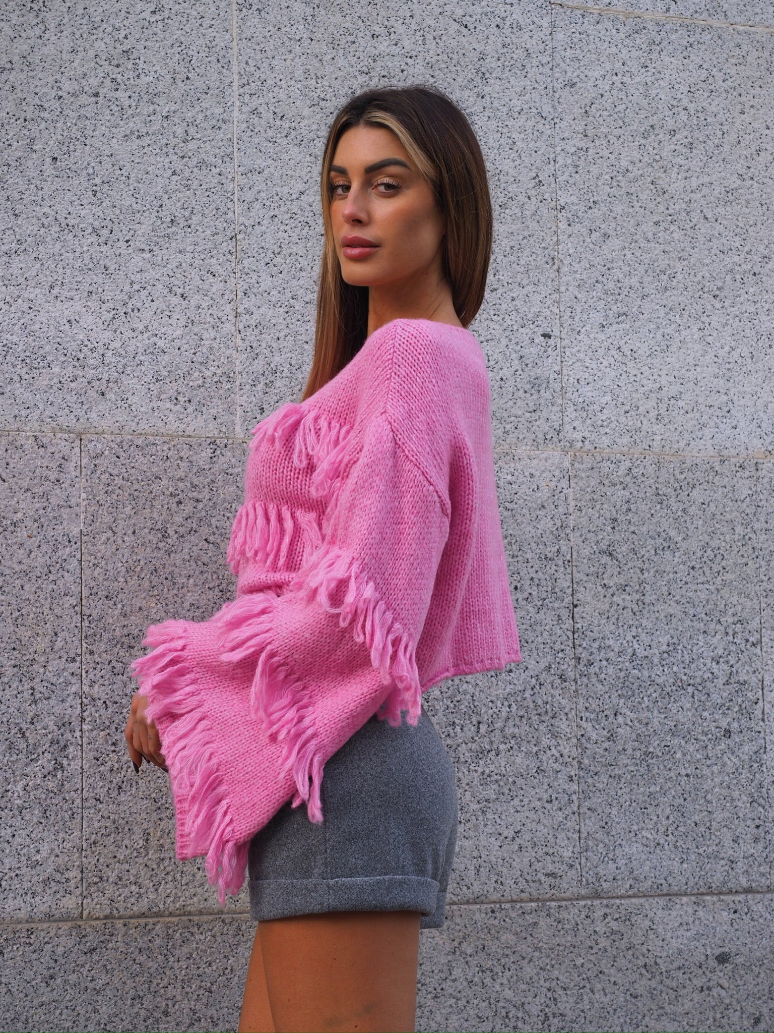 Maglione rosa barbie con frange