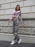 Cargo maxi con tasconi mimetico con rosa