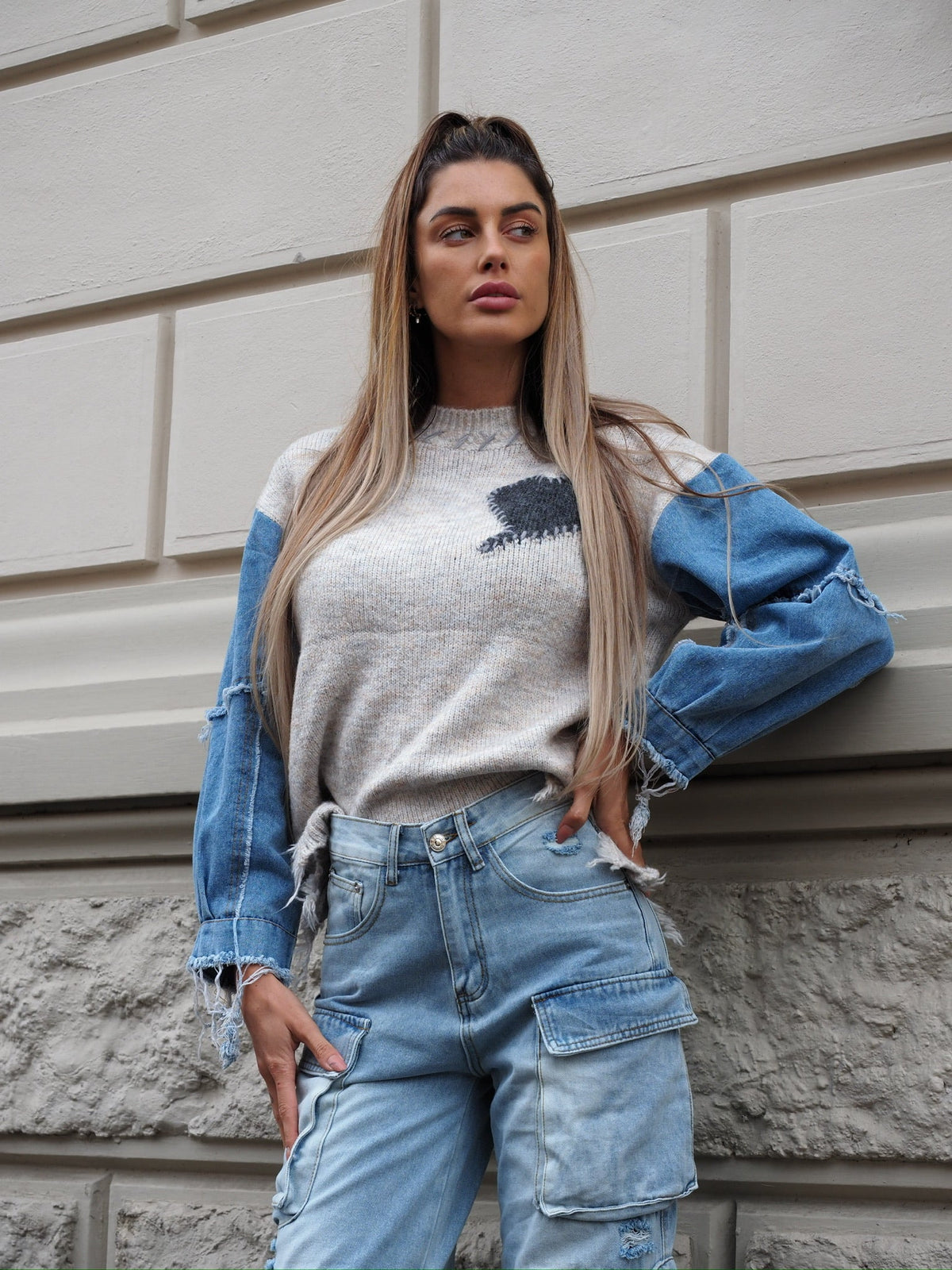 Maglione over con dettaglio in jeans