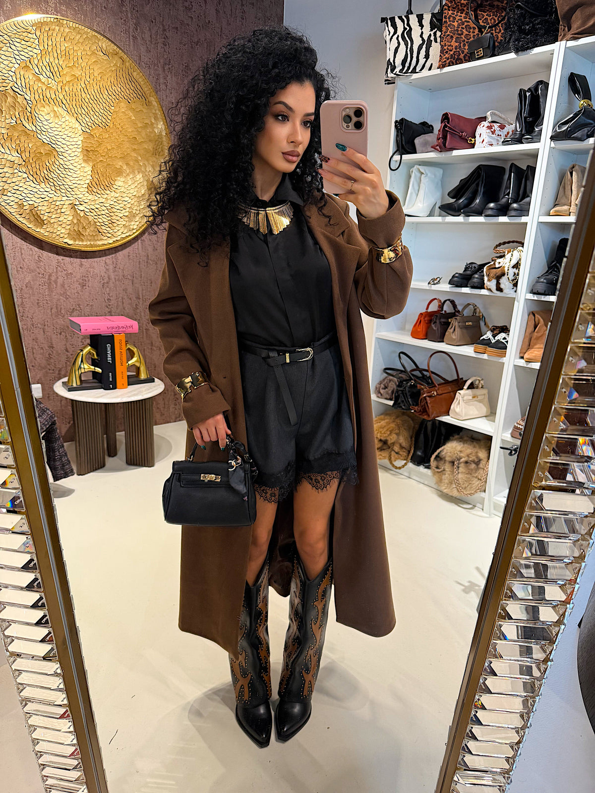 Short con pizzo e cintura