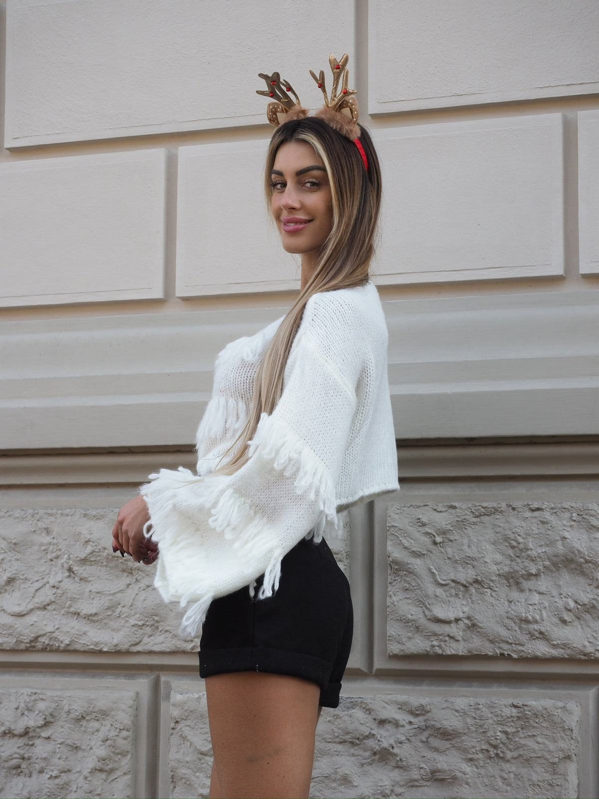 Maglione bianco con frange
