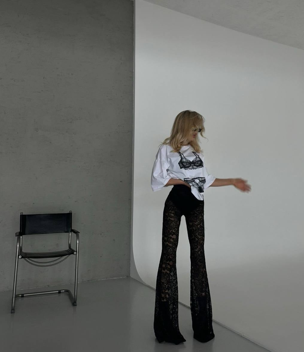 Set due pezzi t-shirt e Pantalone in pizzo a zampa