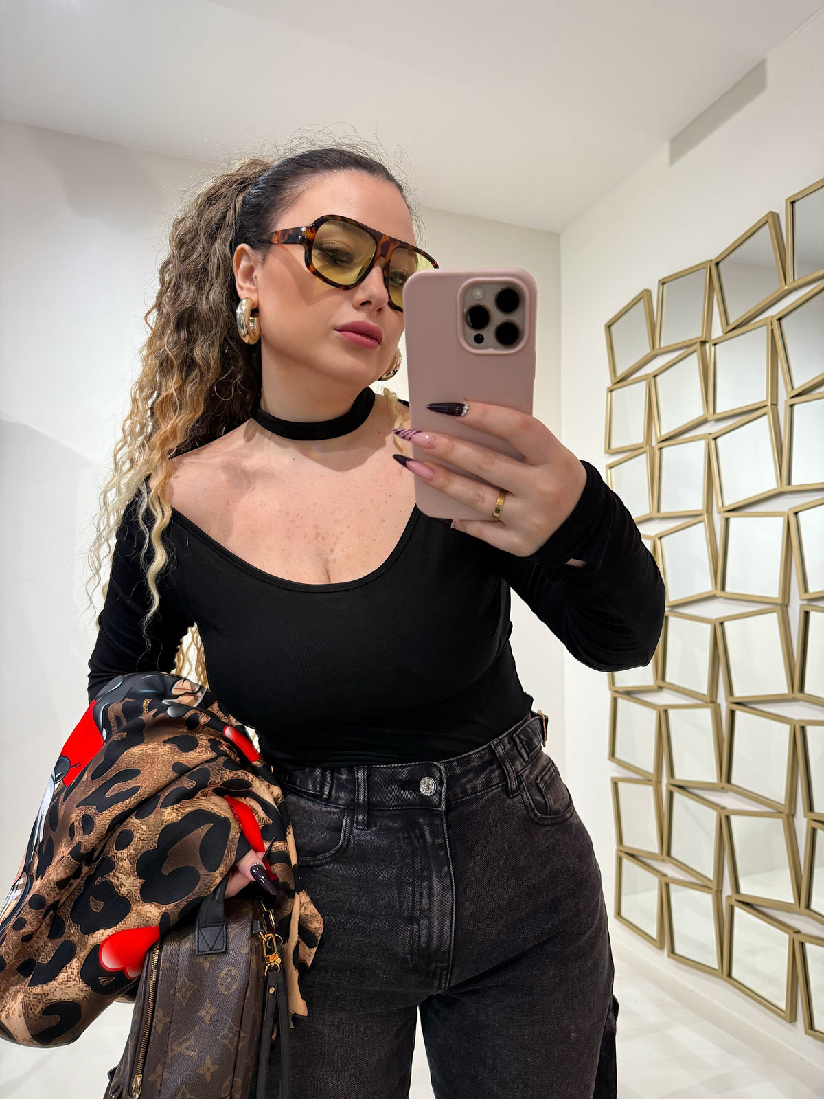 Maglia con choker