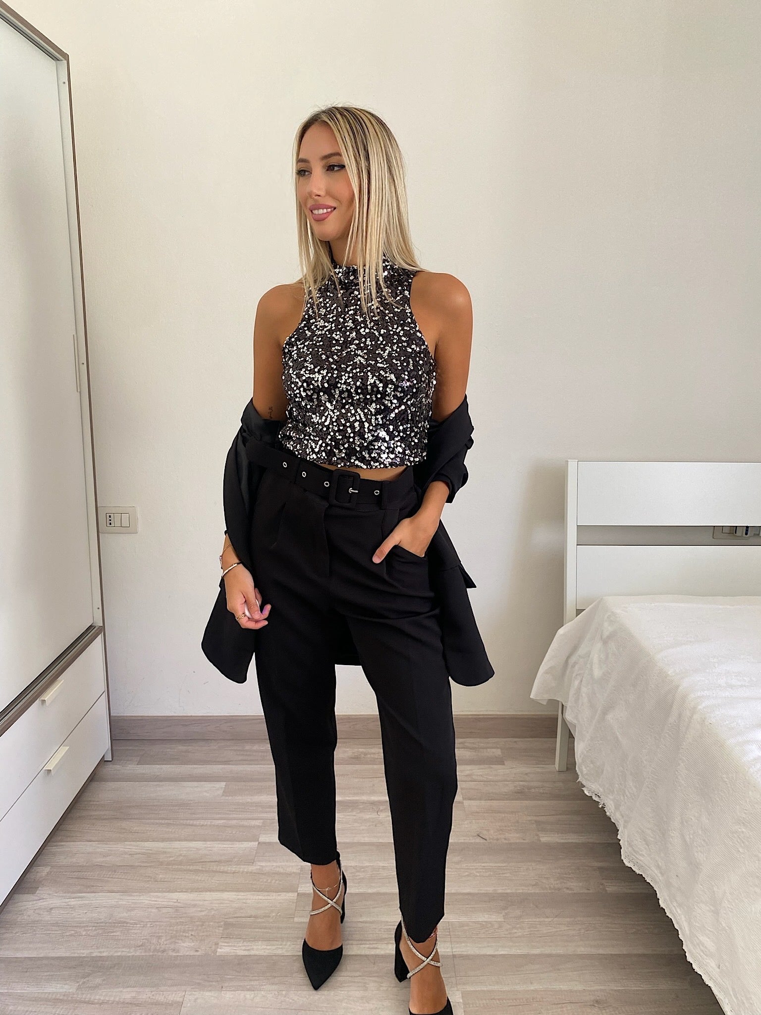 Top con paillettes nero silver