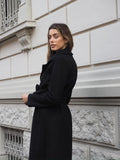 Cappotto nero con cintura