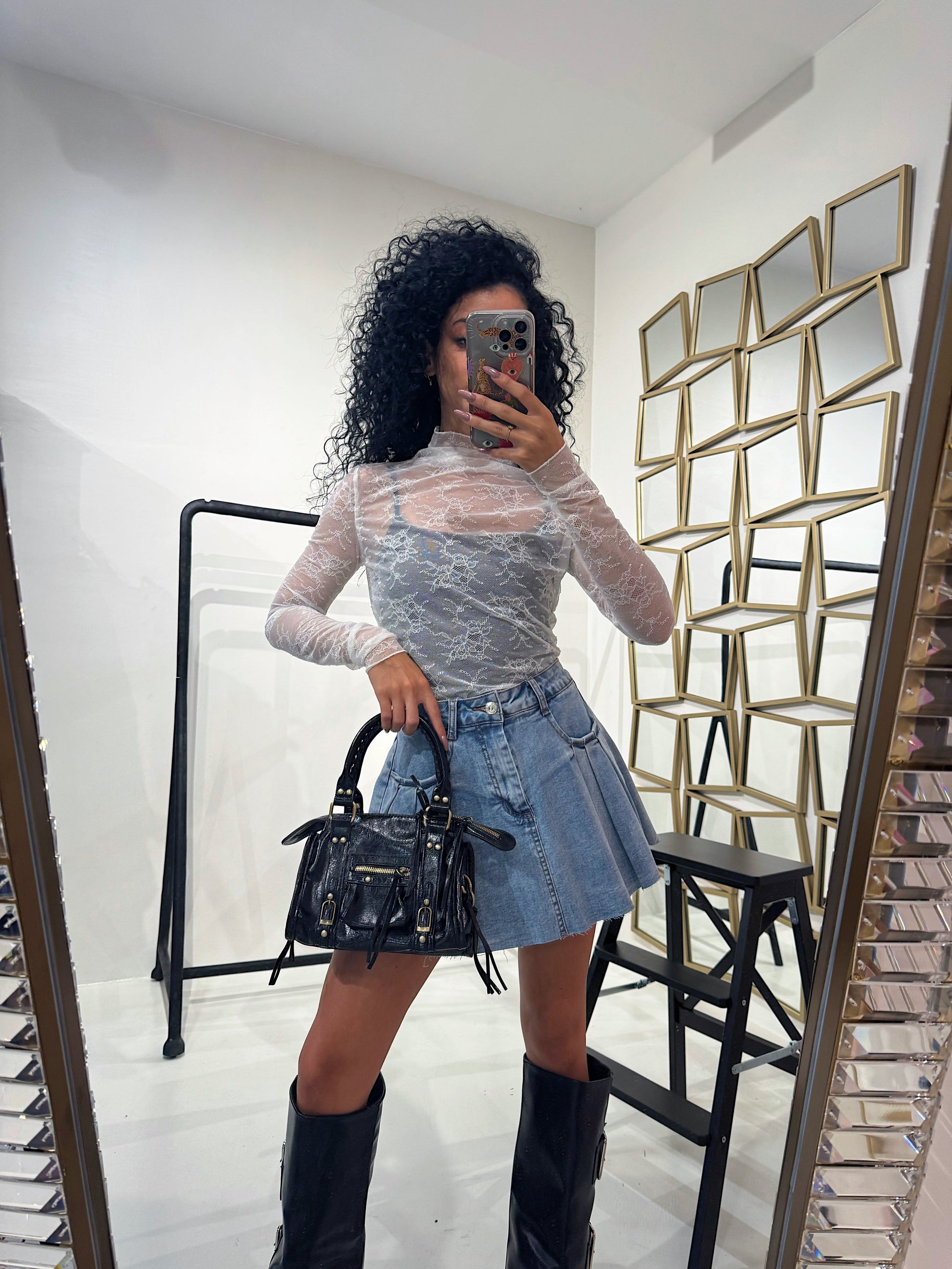 Maglia in pizzo collo alto