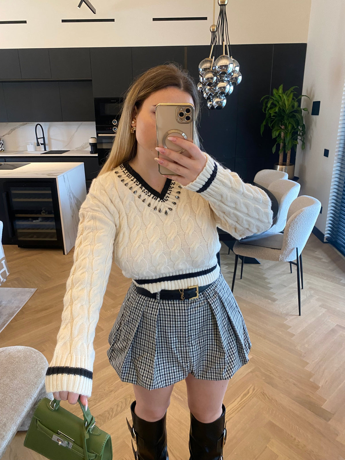 Maglione bianco e nero con strass