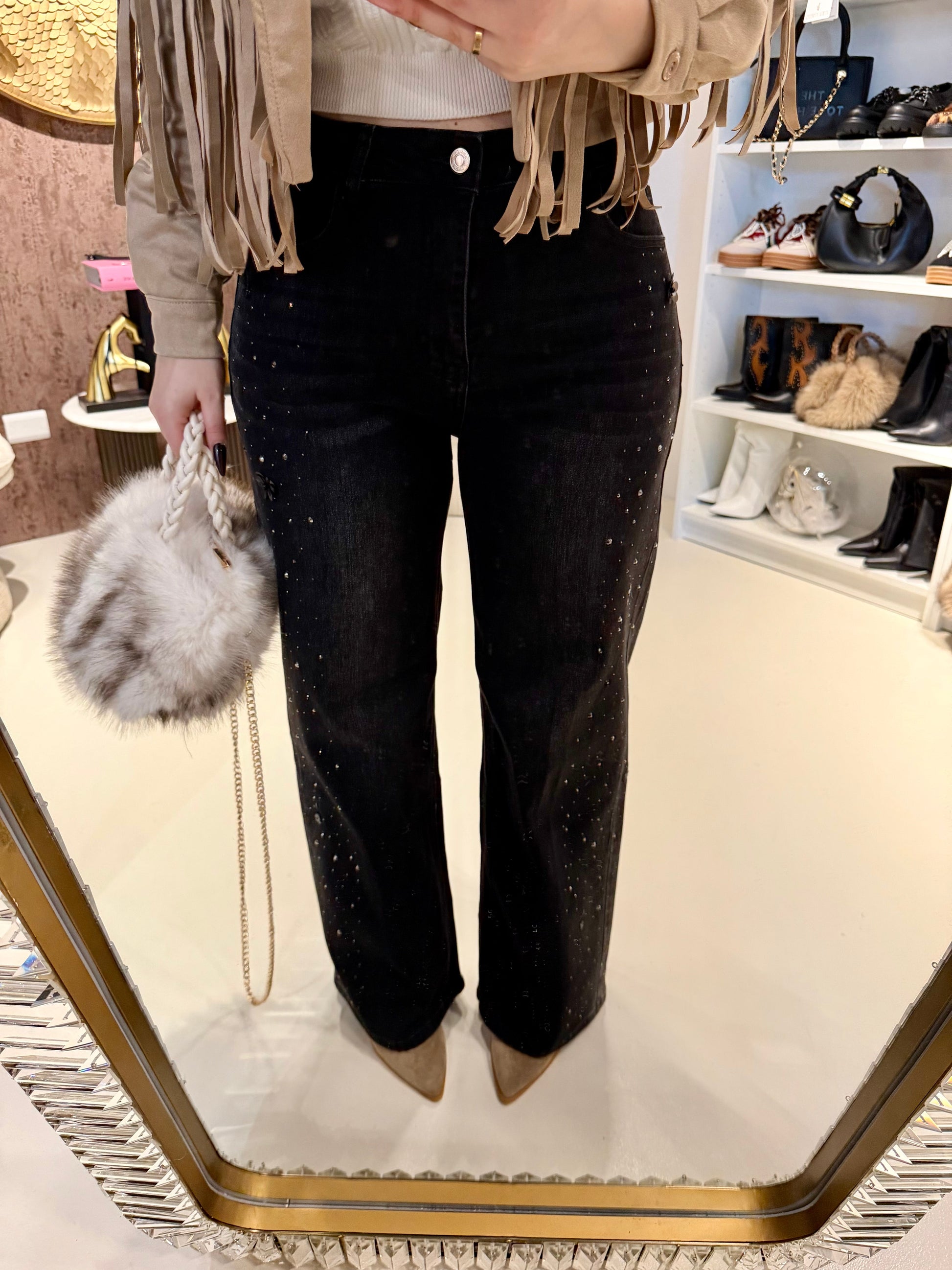 Jeans nero con strass e ricami