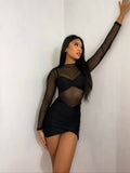 Abito nero con trasparenza