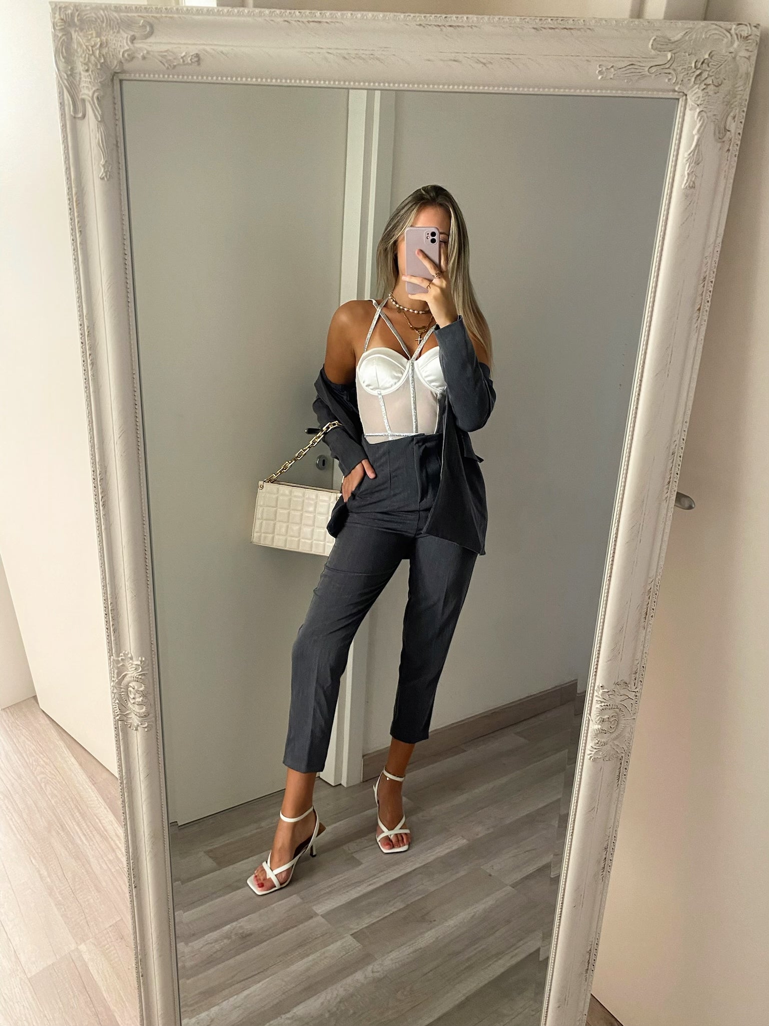 Body bianco con pizzo e trasparenza dettaglio silver