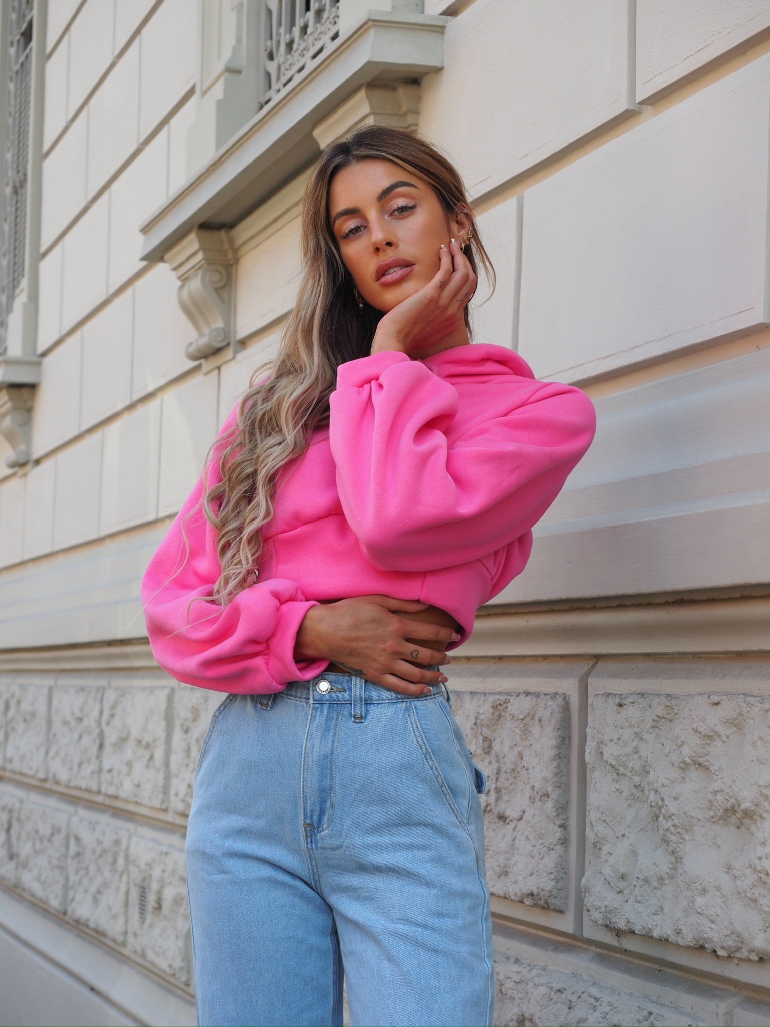 Felpa crop rosa barbie con lacci