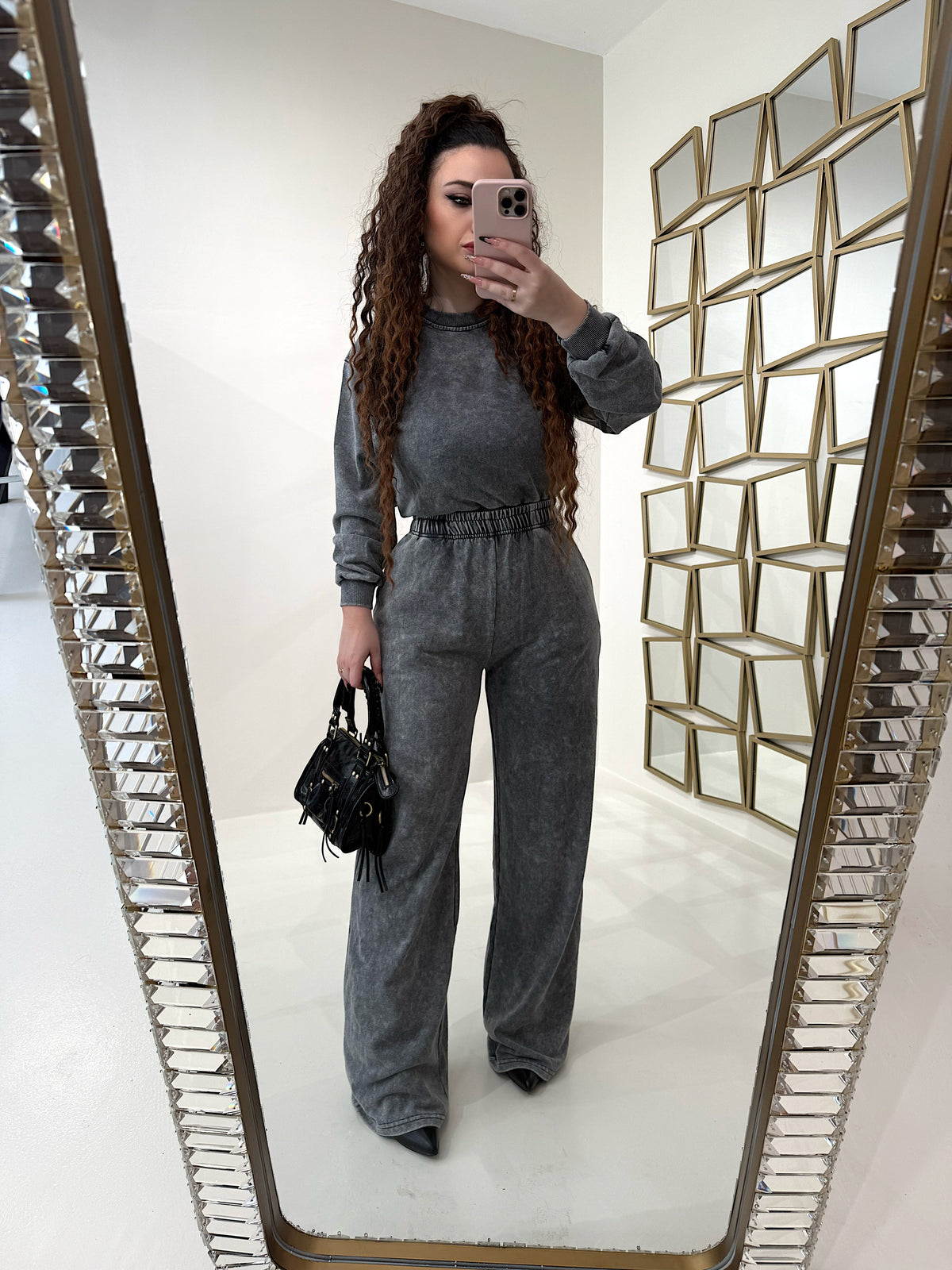 Completo felpa e pantalone effetto denim