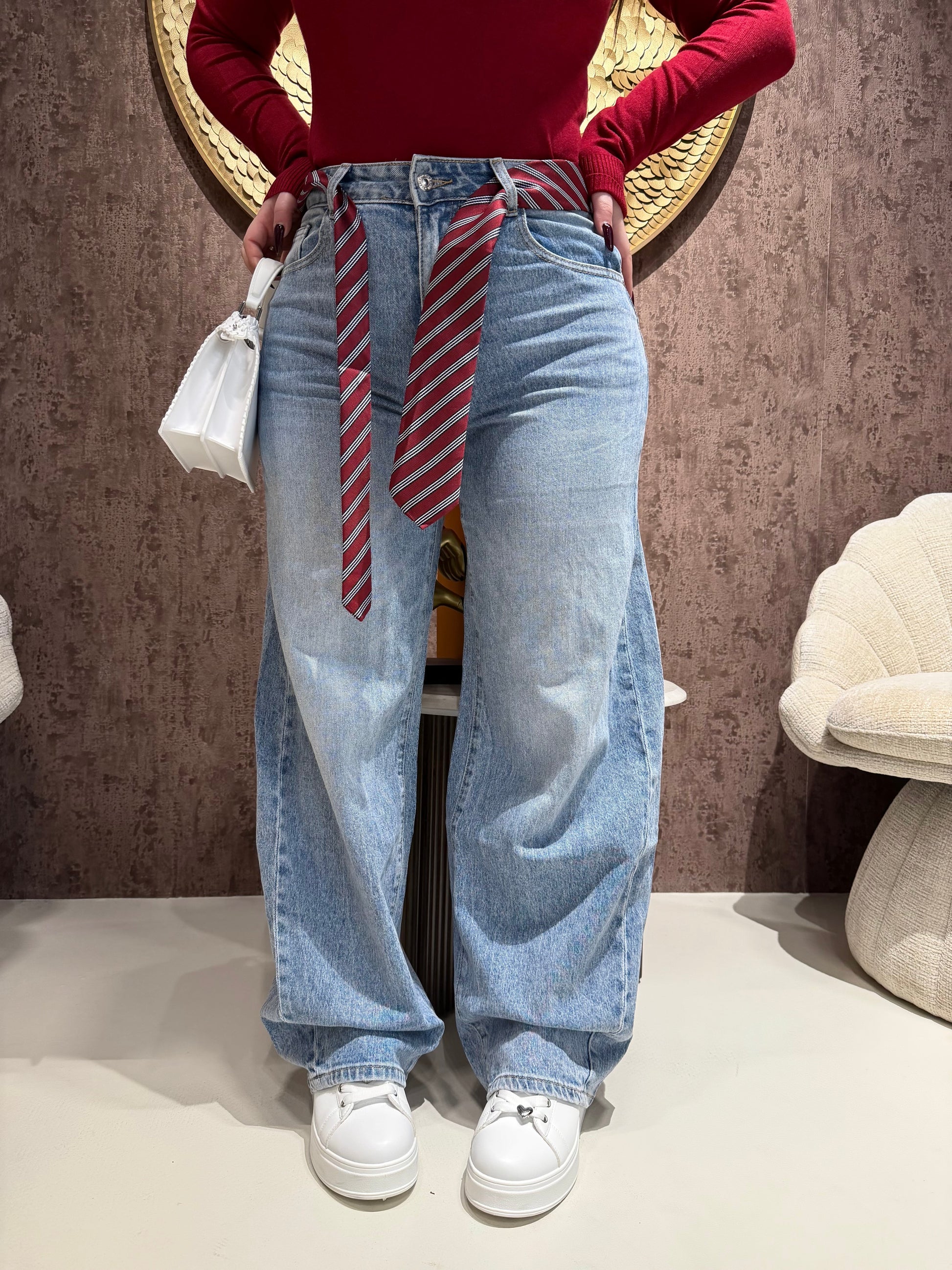 Jeans con cintura a cravatta