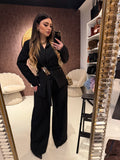 Completo giacca e pantalone con gioiello ￼