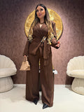 Completo giacca e pantalone con gioiello ￼