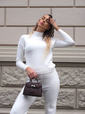 Completo basic maglia e pantalone bianco