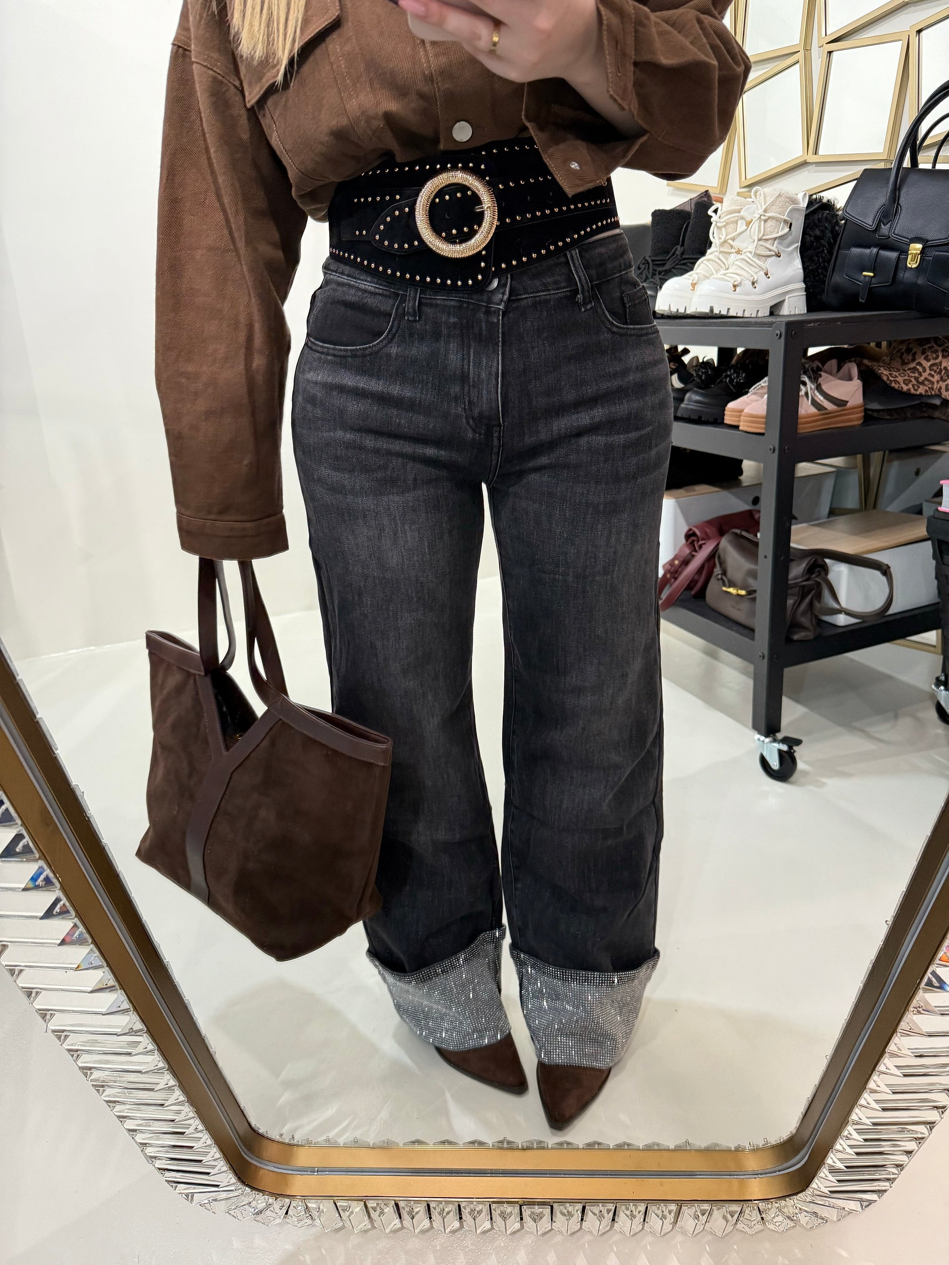 Jeans con risvolto e strass