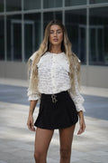 Camicia in pizzo beige con ricami