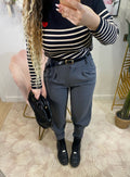 Pantalone grigio con polsino e cintura